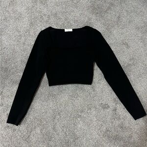 Aritzia Babaton Sculpt Knit Prominence Long Sleeve in Black - Size M